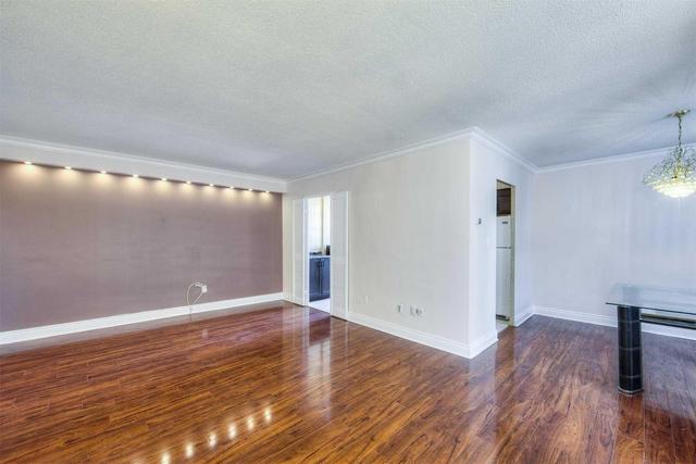 903 - 5 Vicora Linkway, Condo with 3 bedrooms, 2 bathrooms and 1 parking in Toronto ON | Image 7