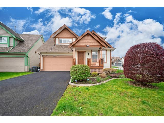 6267 135b Street, House detached with 4 bedrooms, 4 bathrooms and 4 parking in Surrey BC | Image 1