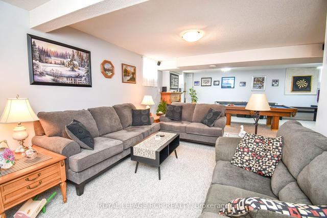 30 Marsellus Dr, House detached with 3 bedrooms, 2 bathrooms and 4 parking in Barrie ON | Image 16