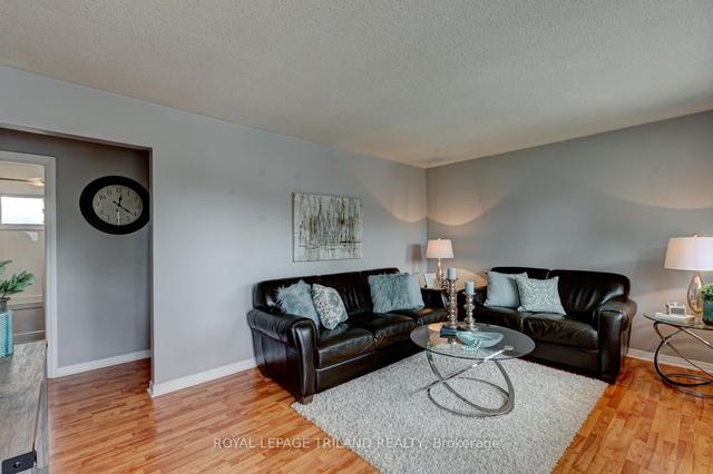 1752 Seeley Dr, House detached with 2 bedrooms, 2 bathrooms and 6 parking in London ON | Image 39
