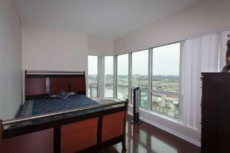 ph303 - 8 Lee Centre Dr, Condo with 4 bedrooms, 3 bathrooms and 2 parking in Toronto ON | Image 6