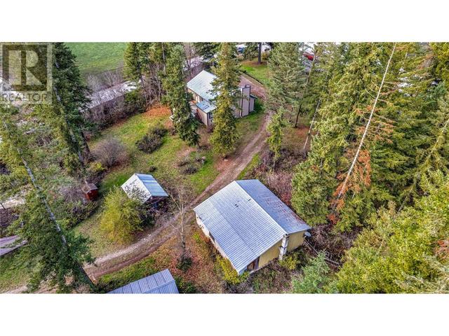 11 Gardom Lake Road, House detached with 2 bedrooms, 2 bathrooms and null parking in North Okanagan F BC | Image 35