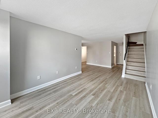 225 - 4001 Don Mills Rd, Townhouse with 2 bedrooms, 2 bathrooms and 1 parking in Toronto ON | Image 2