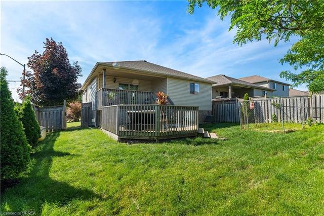 128 Mcguiness Drive, House detached with 4 bedrooms, 2 bathrooms and 3 parking in Brantford ON | Image 26