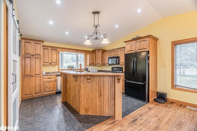 793016 Simcoe County Road 124, House detached with 4 bedrooms, 3 bathrooms and 15 parking in Grey Highlands ON | Image 7