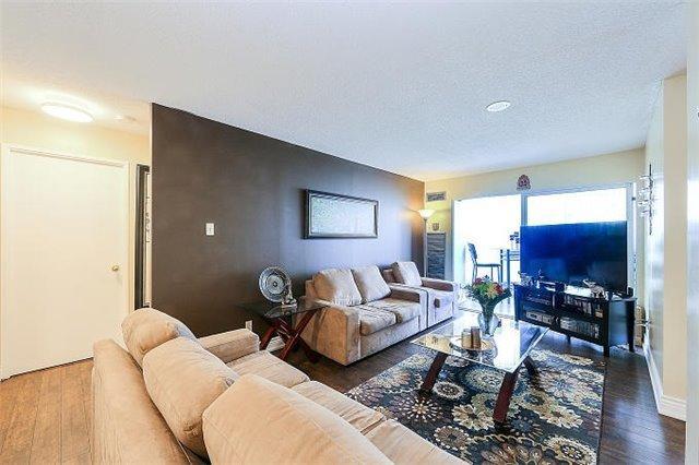 806 - 115 Hillcrest Ave, Condo with 1 bedrooms, 1 bathrooms and 1 parking in Mississauga ON | Image 4