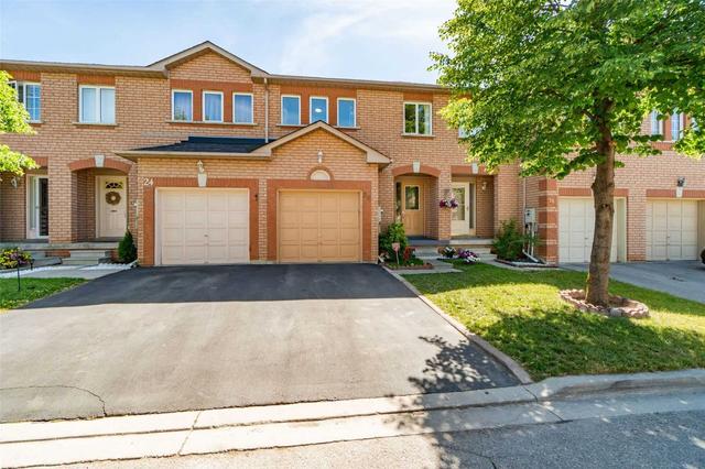 26 - 200 Cresthaven Rd, Townhouse with 3 bedrooms, 3 bathrooms and 2 parking in Brampton ON | Image 1