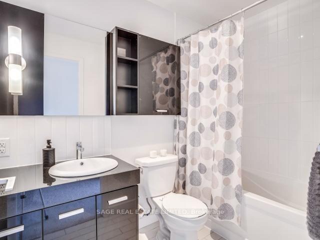 th10 - 33 Singer Crt, Townhouse with 2 bedrooms, 3 bathrooms and 1 parking in Toronto ON | Image 19