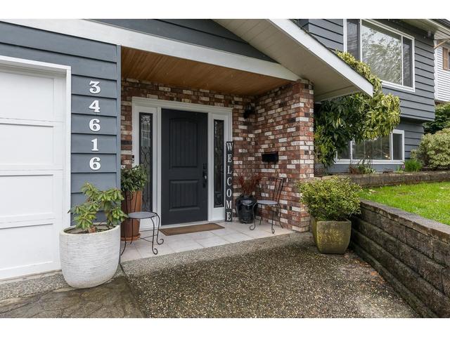 34616 Acorn Avenue, House detached with 4 bedrooms, 3 bathrooms and 8 parking in Abbotsford BC | Image 2