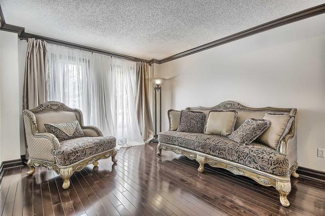 5194 Sunrise Crt, House detached with 4 bedrooms, 4 bathrooms and 4 parking in Mississauga ON | Image 3