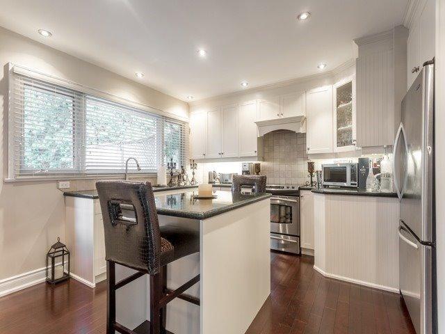 162 Beechwood Ave, House detached with 3 bedrooms, 3 bathrooms and 4 parking in Toronto ON | Image 8