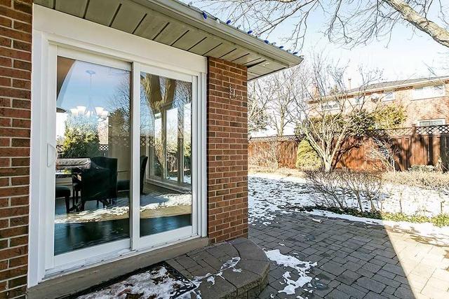 449 Parkridge Cres, House detached with 3 bedrooms, 3 bathrooms and 4 parking in Oakville ON | Image 30