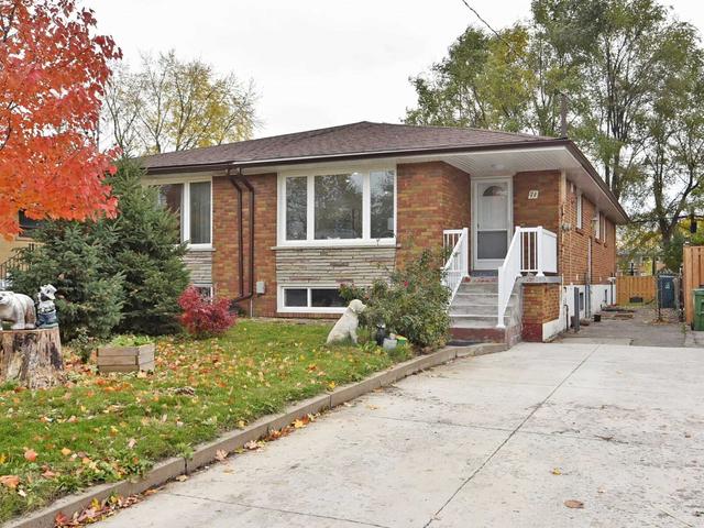 71 Fortrose Cres, House semidetached with 3 bedrooms, 3 bathrooms and 4 parking in Toronto ON | Image 1