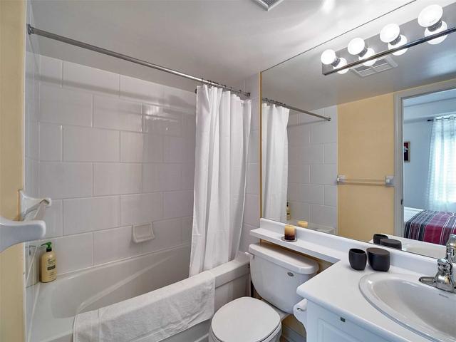 212 - 485 Rosewell Ave, Condo with 2 bedrooms, 2 bathrooms and 1 parking in Toronto ON | Image 13