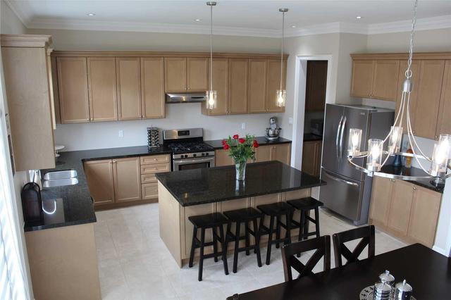 54 Balloon Cres, House detached with 5 bedrooms, 5 bathrooms and 4 parking in Brampton ON | Image 9