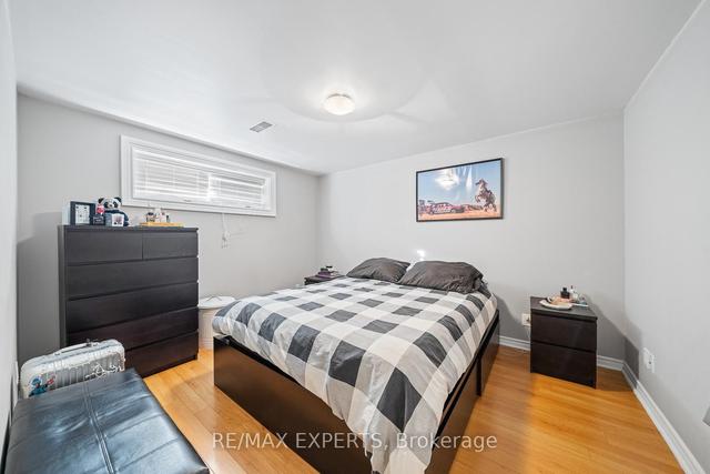 34 Risdon Crt, House detached with 3 bedrooms, 2 bathrooms and 5 parking in Toronto ON | Image 17