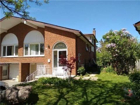 81 Snowhill Cres, House semidetached with 4 bedrooms, 3 bathrooms and 3 parking in Toronto ON | Image 1