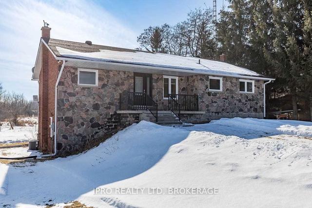2063 Highway 11, House detached with 2 bedrooms, 1 bathrooms and 8 parking in Oro Medonte ON | Image 23