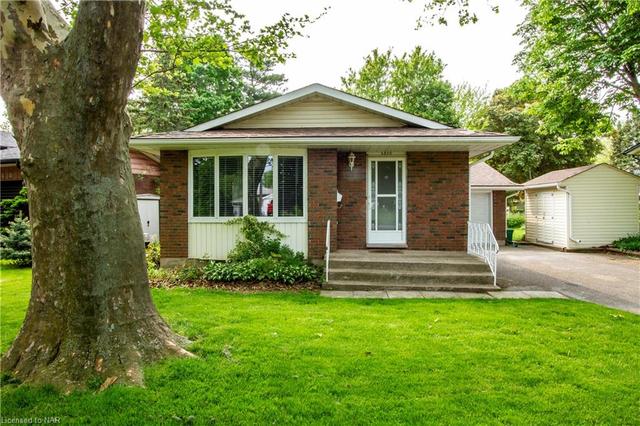 5850 Hillcrest Crescent, House detached with 3 bedrooms, 2 bathrooms and null parking in Niagara Falls ON | Image 12