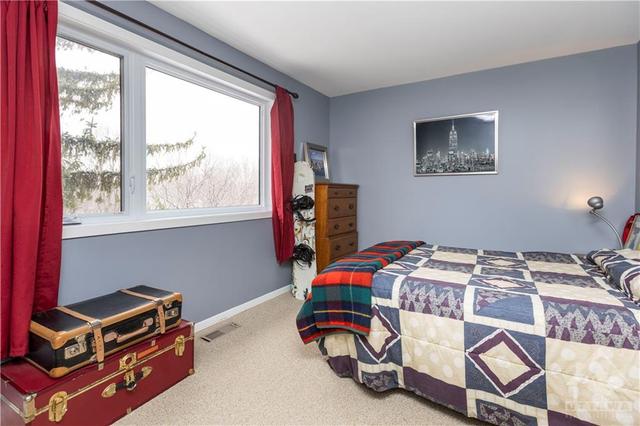 333 St Andrew Street, Townhouse with 3 bedrooms, 2 bathrooms and 3 parking in Ottawa ON | Image 19