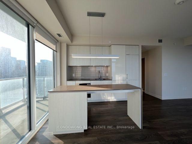 2405 - 20 Richardson St, Condo with 2 bedrooms, 2 bathrooms and 1 parking in Toronto ON | Image 11
