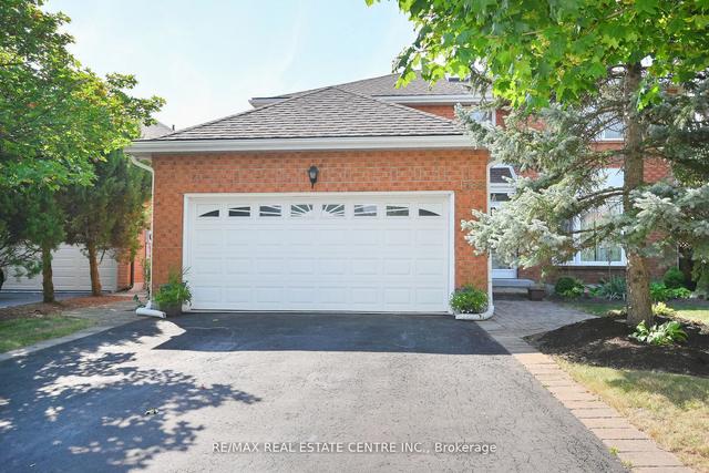 1388 Will Scarlett Dr, House detached with 4 bedrooms, 3 bathrooms and 4 parking in Oakville ON | Image 1