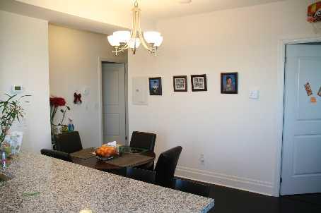 215 - 111 Upper Duke Cres, Condo with 2 bedrooms, 2 bathrooms and 1 parking in Markham ON | Image 4