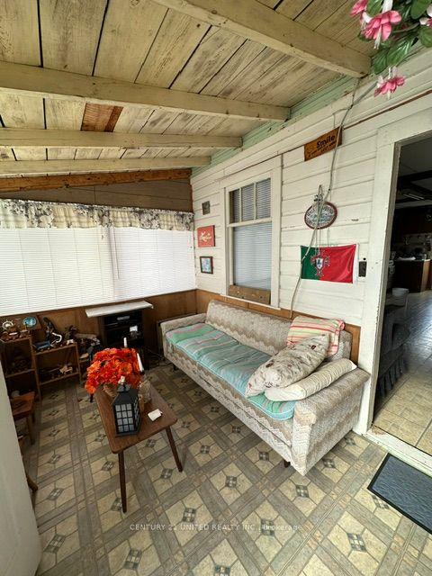 223 Paudash St, House detached with 3 bedrooms, 1 bathrooms and 2 parking in Hiawatha First Nation ON | Image 9