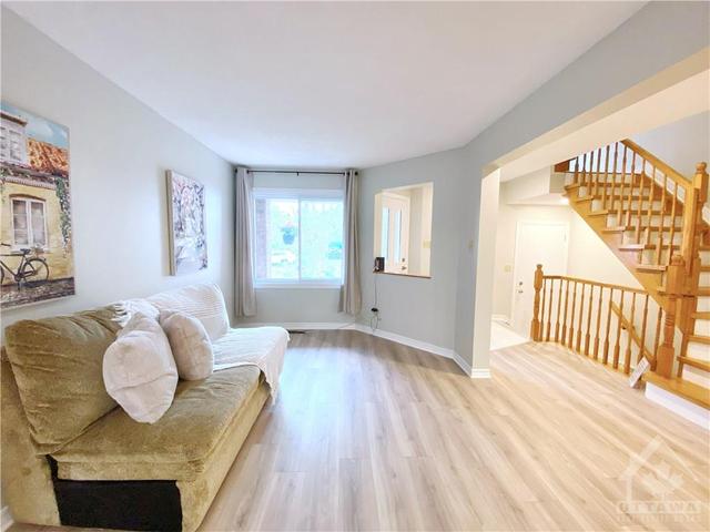 85 Hunterswood Crescent, Townhouse with 4 bedrooms, 4 bathrooms and 1 parking in Ottawa ON | Image 14