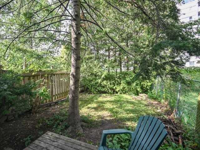 80 Halsey Ave, House attached with 3 bedrooms, 2 bathrooms and 3 parking in Toronto ON | Image 17