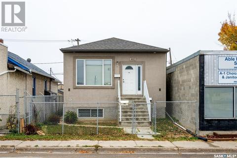 402 Victoria Avenue, House detached with 1 bedrooms, 2 bathrooms and null parking in Regina SK | Card Image