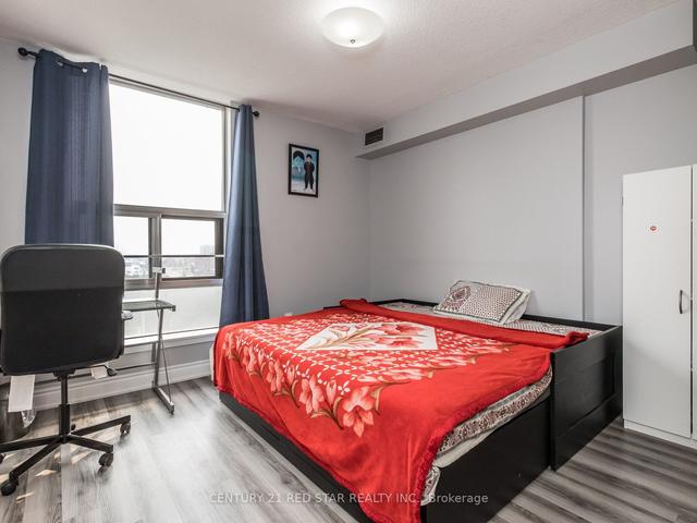 1008 - 15 Kensington Rd, Condo with 3 bedrooms, 2 bathrooms and 1 parking in Brampton ON | Image 15