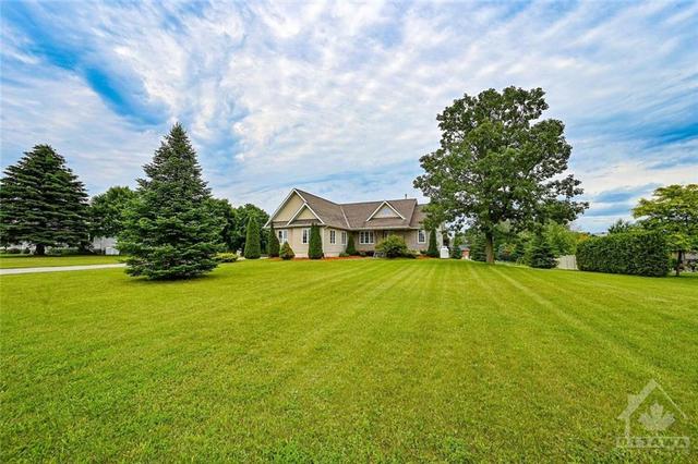 33 Tudor Circle, House detached with 3 bedrooms, 2 bathrooms and 8 parking in Rideau Lakes ON | Image 30
