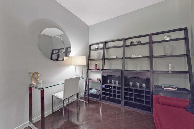 2710 - 8 York St, Condo with 2 bedrooms, 2 bathrooms and 1 parking in Toronto ON | Image 17