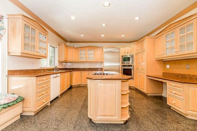 63 Gerald St, House detached with 4 bedrooms, 7 bathrooms and 13 parking in Toronto ON | Image 3