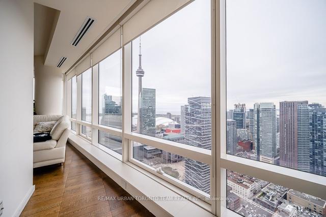 4801 - 180 University Ave, Condo with 2 bedrooms, 3 bathrooms and 1 parking in Toronto ON | Image 8