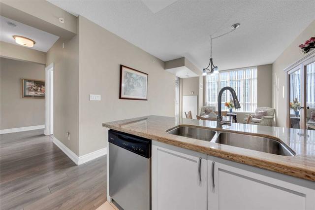 223 - 2396 Major Mackenzie Dr, Condo with 2 bedrooms, 2 bathrooms and 2 parking in Vaughan ON | Image 7