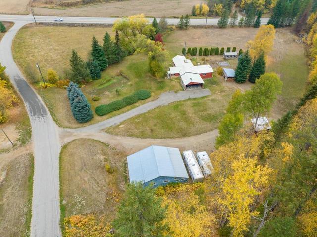 120 Rosebud Lake Road, House detached with 2 bedrooms, 1 bathrooms and null parking in Central Kootenay G BC | Image 36