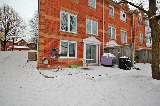 856 Playter Cres, Townhouse with 3 bedrooms, 3 bathrooms and 2 parking in Newmarket ON | Image 15
