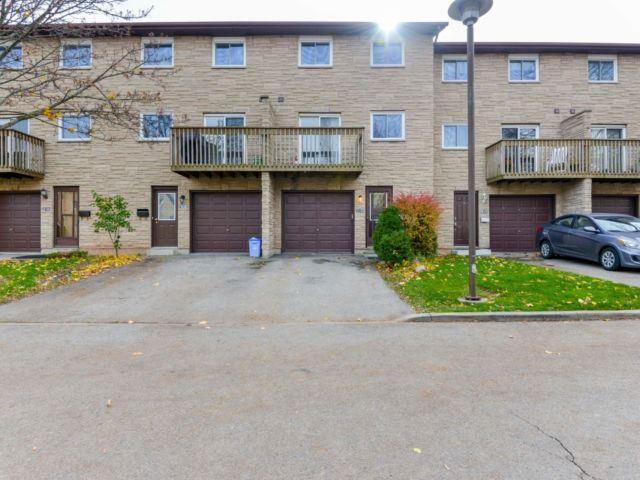 43 - 1155 Paramount Dr, Townhouse with 3 bedrooms, 2 bathrooms and 1 parking in Hamilton ON | Image 1