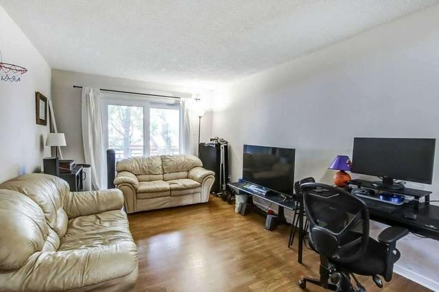 2135 Dufferin St, House detached with 7 bedrooms, 5 bathrooms and 2 parking in Toronto ON | Image 23