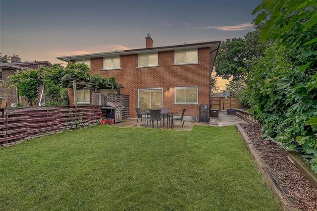 3143 Fieldgate Dr, House semidetached with 4 bedrooms, 3 bathrooms and 6 parking in Mississauga ON | Image 30