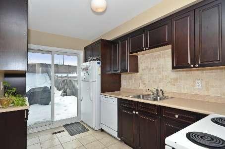 34 Nectarine Cres, House detached with 3 bedrooms, 3 bathrooms and 3 parking in Brampton ON | Image 5