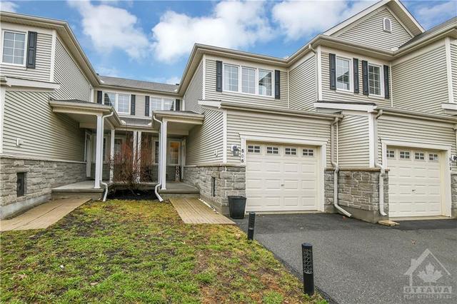 808 Kennacraig Private, Townhouse with 2 bedrooms, 2 bathrooms and 2 parking in Ottawa ON | Image 1