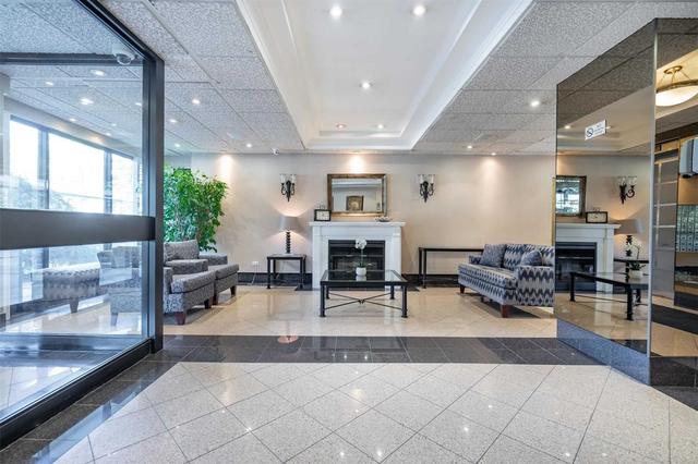 1405 - 1300 Mississauga Valley Blvd, Condo with 3 bedrooms, 2 bathrooms and 2 parking in Mississauga ON | Image 1