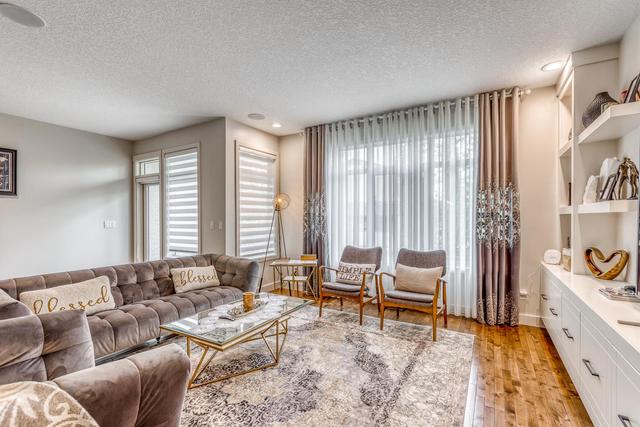424 29 Avenue Ne, Home with 3 bedrooms, 3 bathrooms and 4 parking in Calgary AB | Image 7