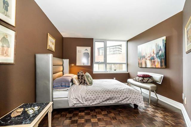 404 - 55 Wellesley St E, Condo with 2 bedrooms, 2 bathrooms and 2 parking in Toronto ON | Image 17