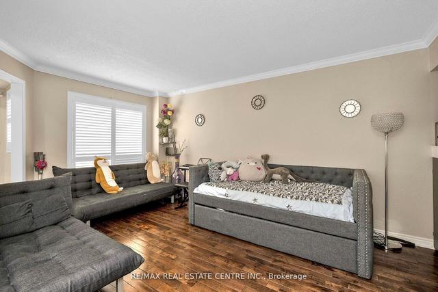26 Nepean Pl, House detached with 4 bedrooms, 4 bathrooms and 8 parking in Brampton ON | Image 9