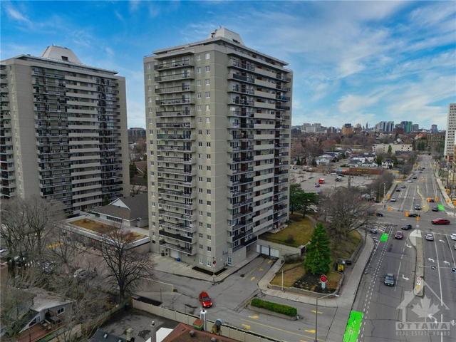 1502 - 158 Mcarthur Street, Condo with 2 bedrooms, 1 bathrooms and 1 parking in Ottawa ON | Image 2