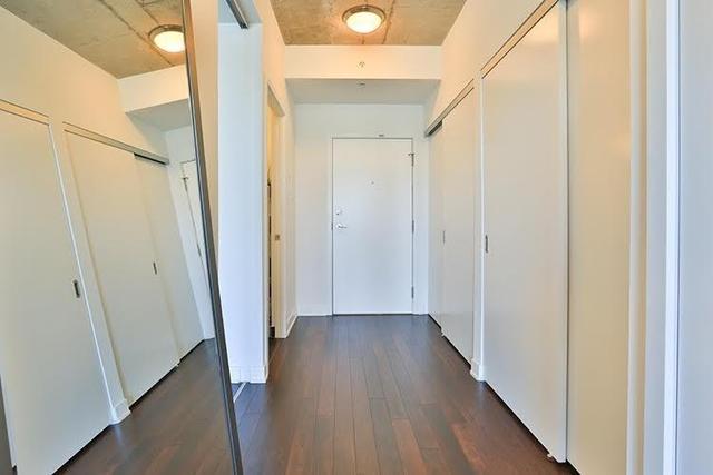 1004 - 32 Camden St, Condo with 1 bedrooms, 1 bathrooms and null parking in Toronto ON | Image 6